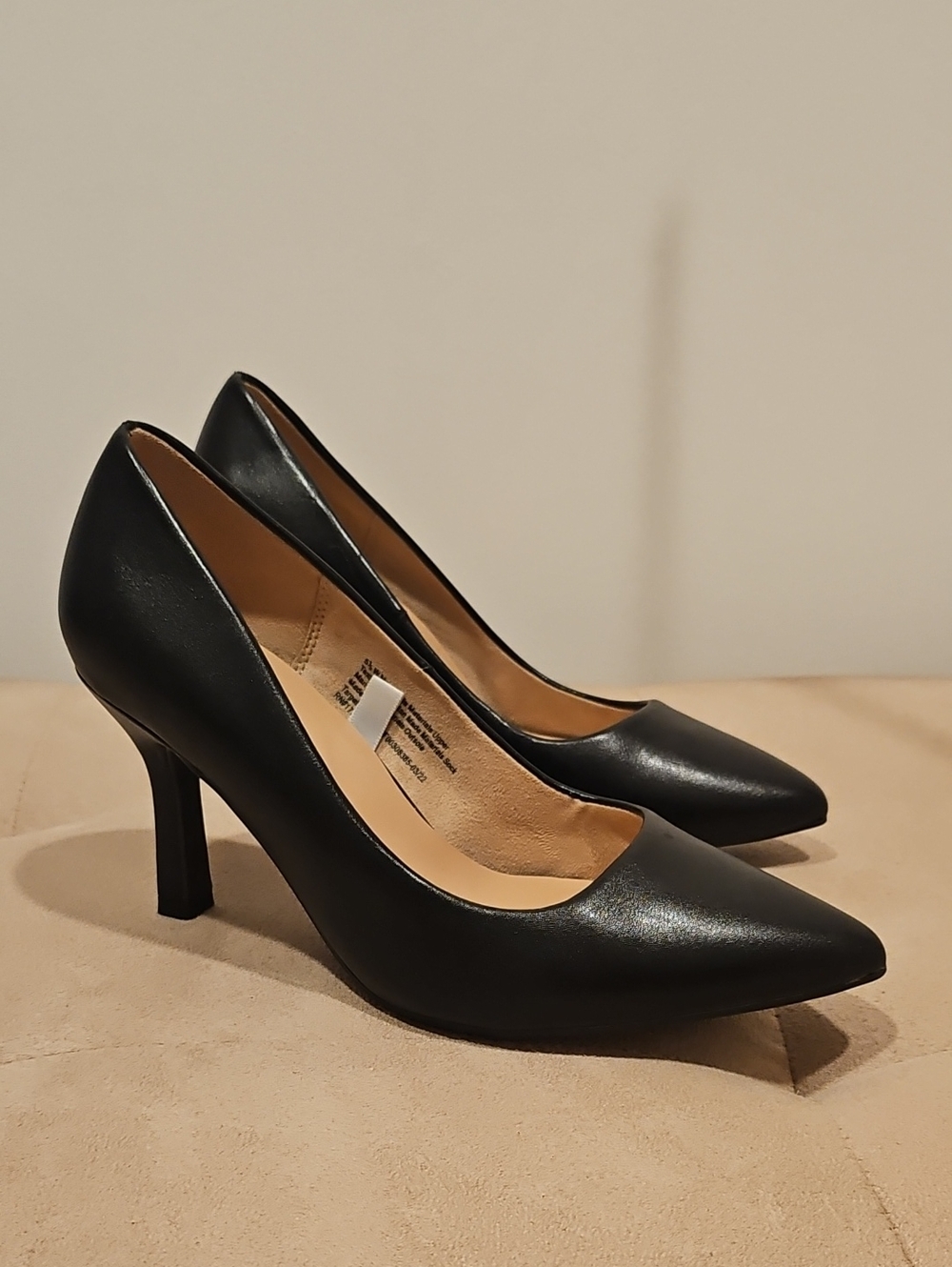 Classic Black Pointed-Toe Pumps - Women's Dress Heels Size 5.5 Wide